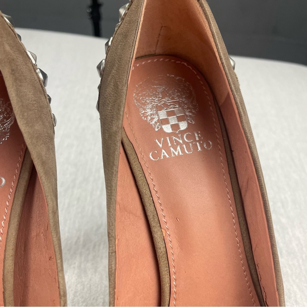 Vince Camuto Malaya Brown Tan Studded Pumps Heels Womens Size 7.5 - Picture 3 of 10